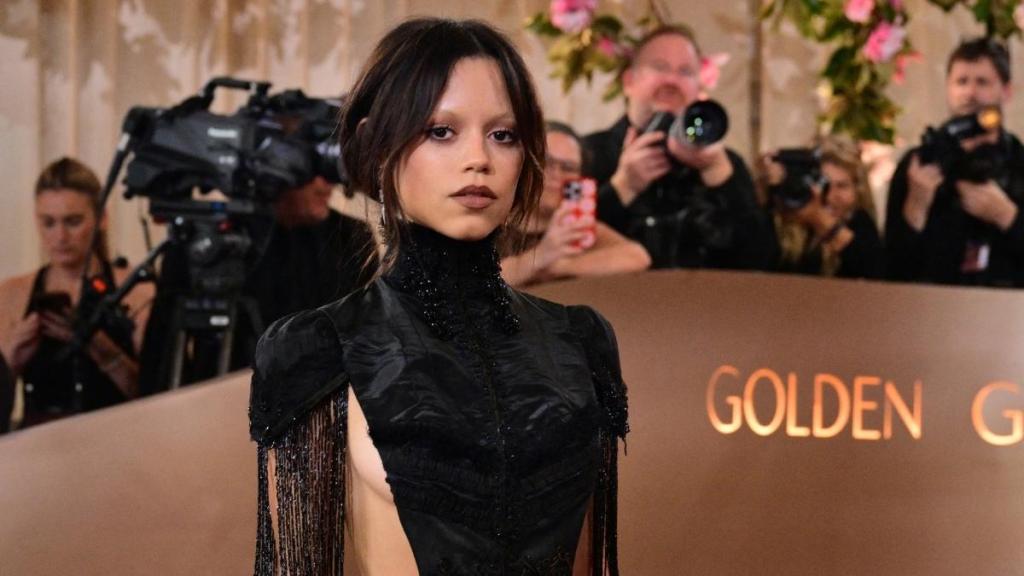 Jenna Ortega in Dilara Findikoglu Cutout Dress Is So Wednesday-Coded