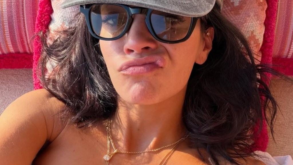 Lily Allen Poses in Black Bikini in Instagram Photo