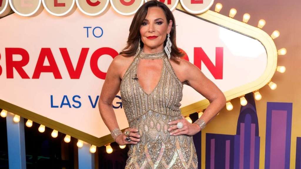 Luann de Lesseps Wearing String Bikini Will Make You Look Twice