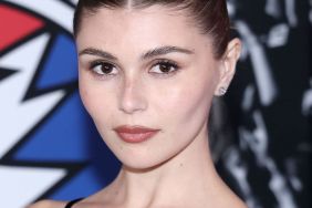 Olivia Jade Poses in Black Bikini in Unmissable Selfie