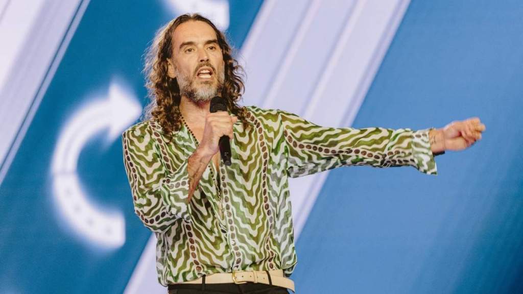 ‘An Injustice’: Russell Brand Reacts To Court Sketch Amid Recent Charges
