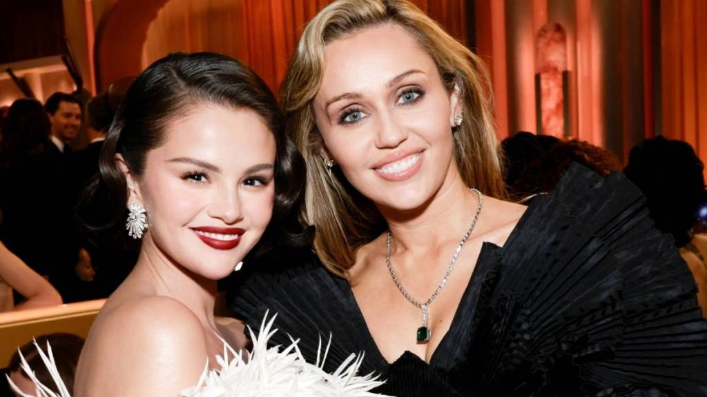 Selena Gomez, Miley Cyrus