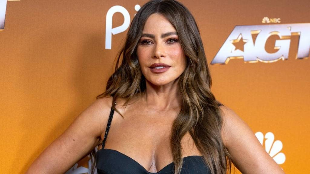 Sofia Vergara's Low-Cut Corset Top Look Will Make You Look Twice