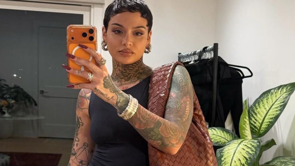 Kehlani Models Abs in Tiny Crop Top Look