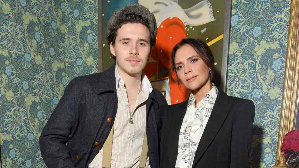 Victoria Beckham Isn't Giving up on Reunion With Son Just Yet — Source