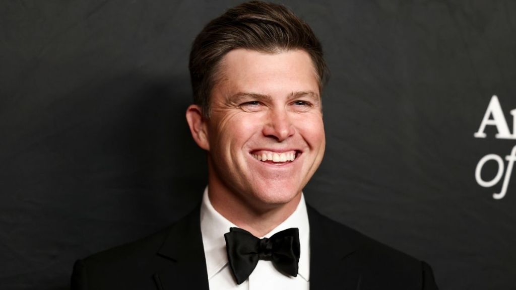 Colin Jost Jokes About Zoe Saldaña Overtaking Scarlett Johansson