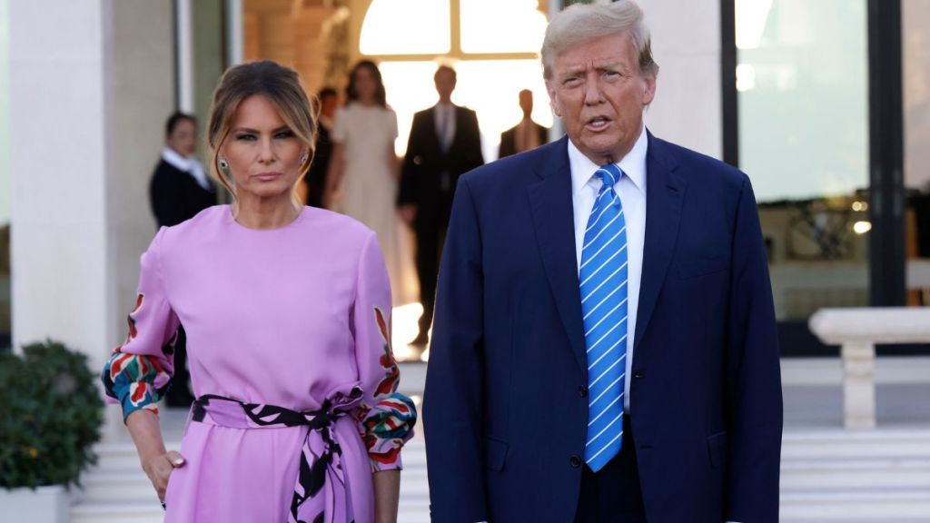 Donald & Melania Trump Get to Spend Time Together on Just One Topic — Source