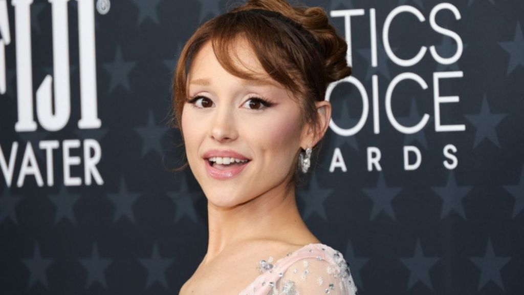 Ariana Grande Stuns in Alberta Ferretti Fairytale Ballgown