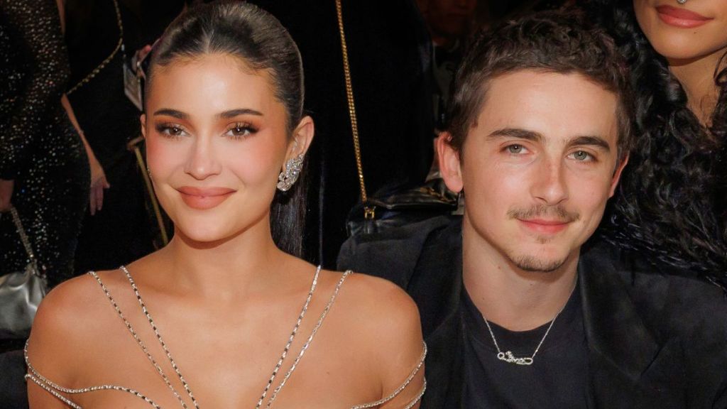 Kylie Jenner Flaunts Boyfriend's Golden Globes Amid Snub Rumors