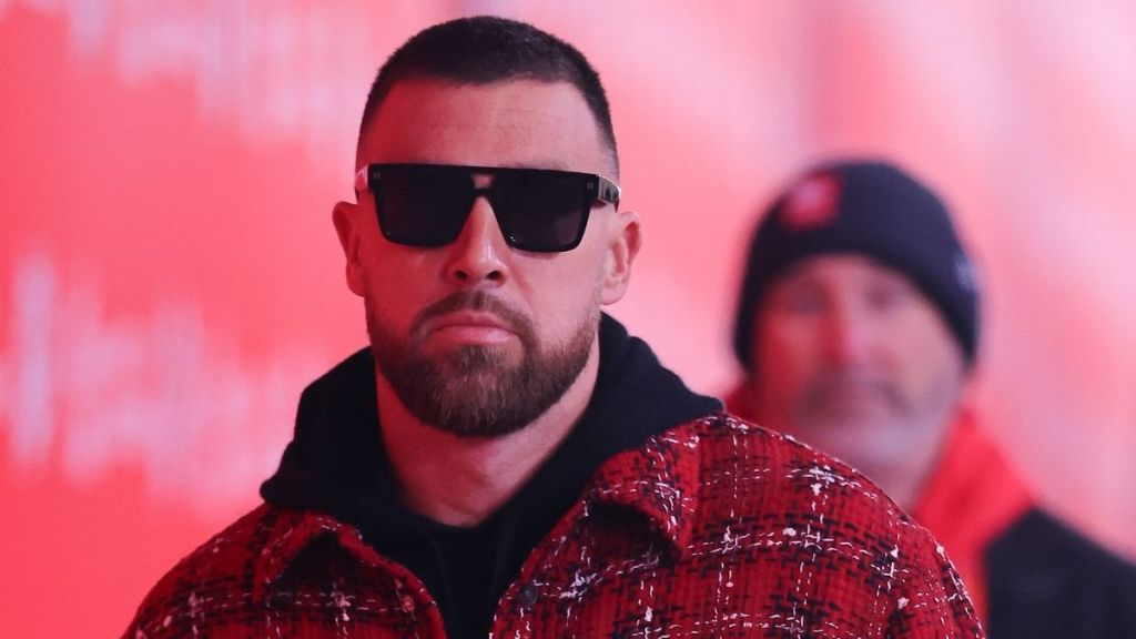 Chiefs Eyeing Oregon TE To Replace Travis Kelce Amid Retirement Buzz — Report