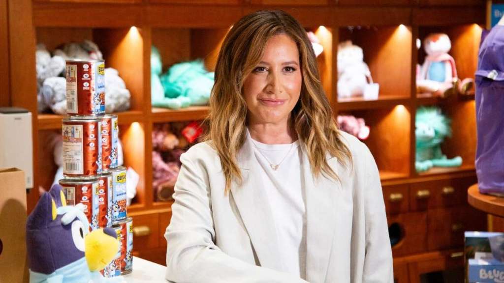 How Ashley Tisdale Might 'Capitalize' on Mom Group Essay — Source