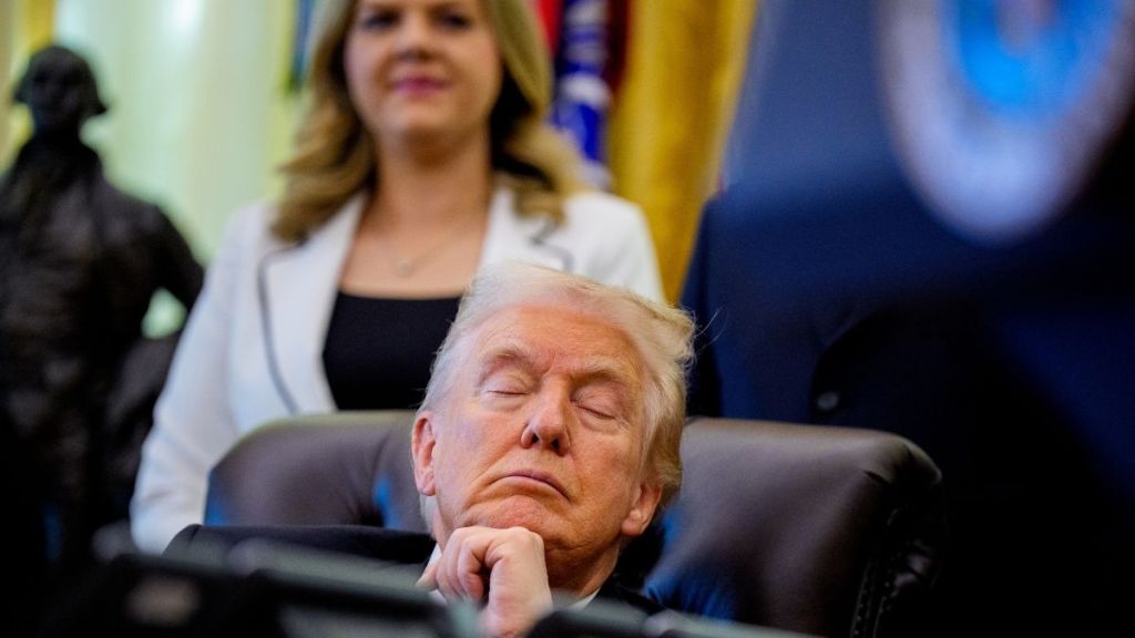 Donald Trump Mocked by Jimmy Kimmel With Sleeping Video Montage