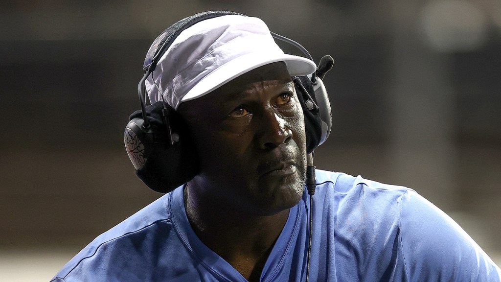 NBA Veteran Targets Michael Jordan & NBC Deal: ‘It’s Bad'