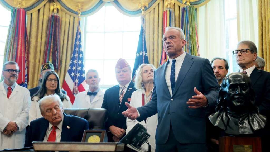 Donald Trump Seemingly Ignores RFK Jr.'s Handshake in Awkward Moment