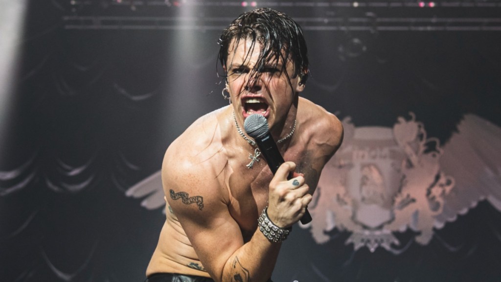 yungblud naked yacht party