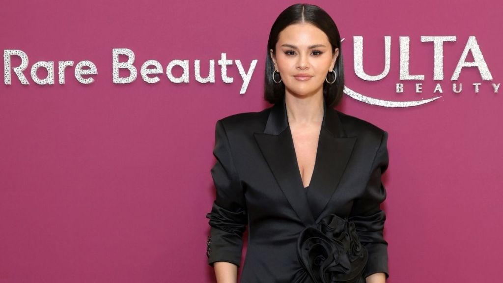 Selena Gomez Steps Into a ‘Sexy’ & ‘Flirty’ Beauty Era After Marriage