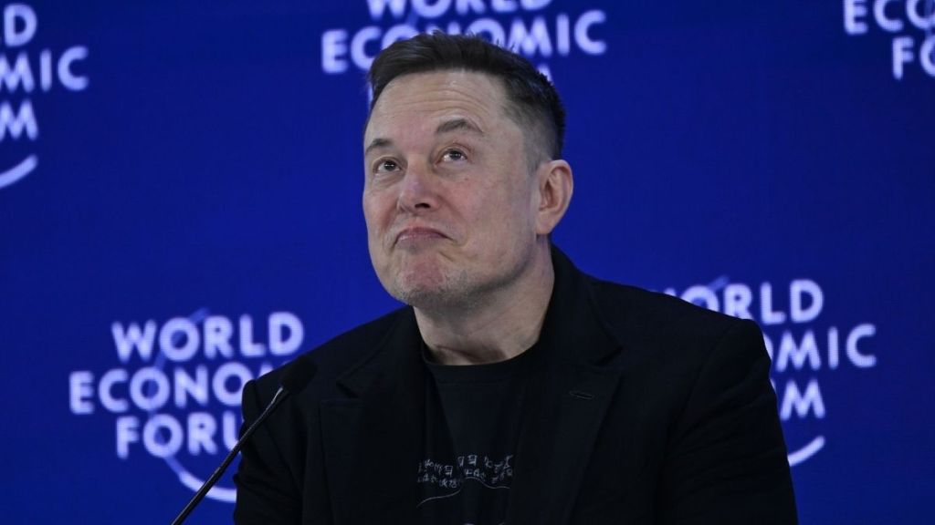 Elon Musk Plans to Make AI Factory on Moon