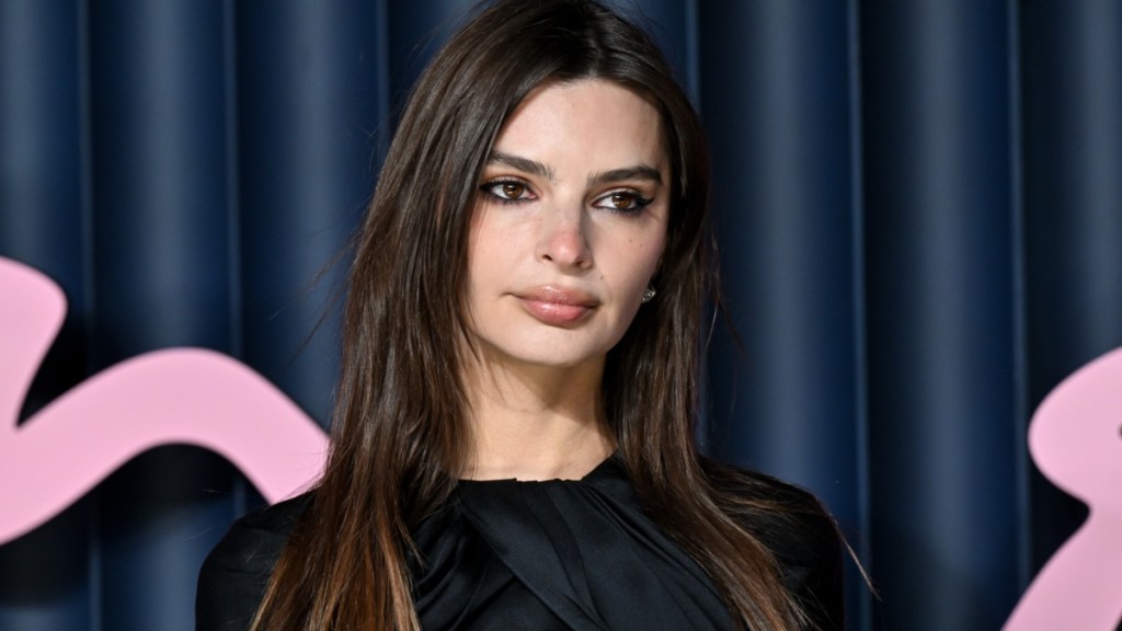 Emily Ratajkowski Turns Up the Heat in Bold Crop Top for Oner Active