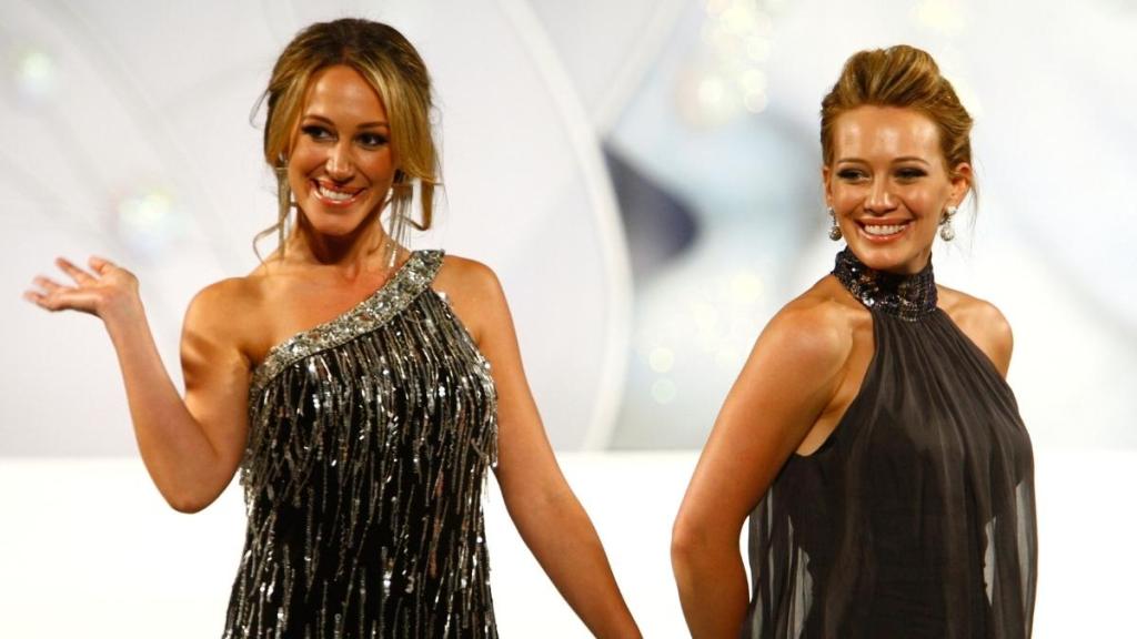 Haylie Duff and Hilary Duff
