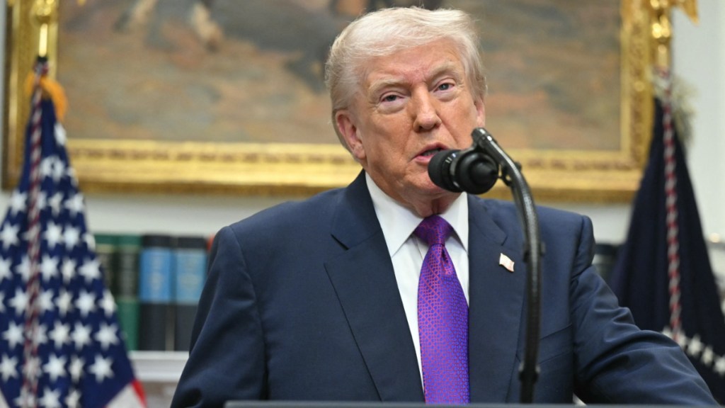 Donald Trump Directs Government to Release UFO & Aliens Files