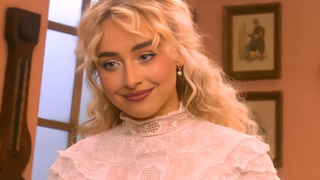 Sabrina Carpenter disney The Muppet Show