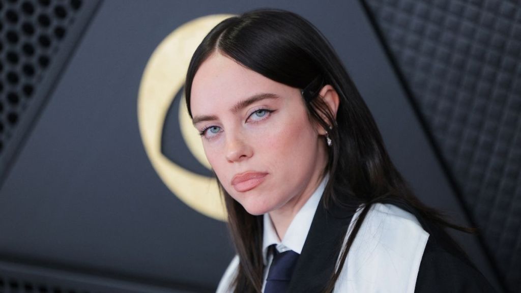 Billie Eilish Says 'F*** ICE' During Grammys Speech
