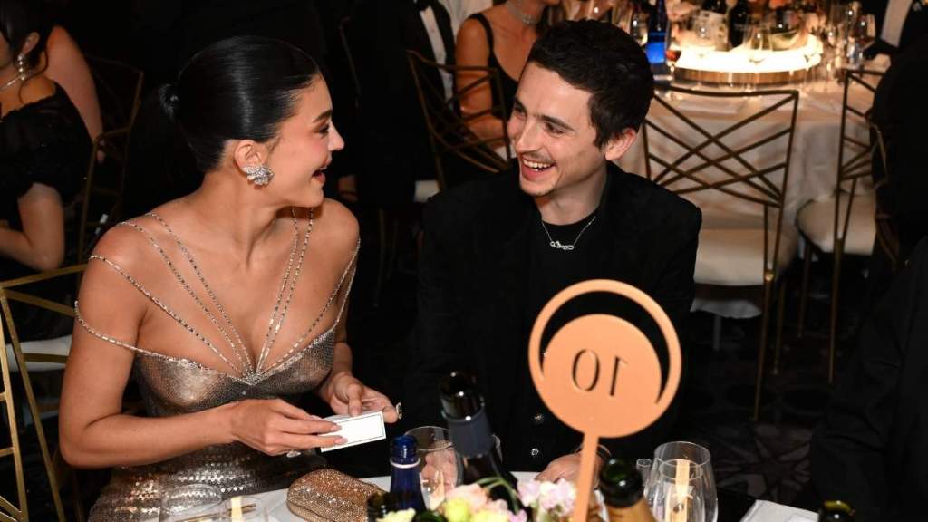 Kylie Jenner & Timothee Chalamet Cozy up on Pizza Date Amid Rumors — Source