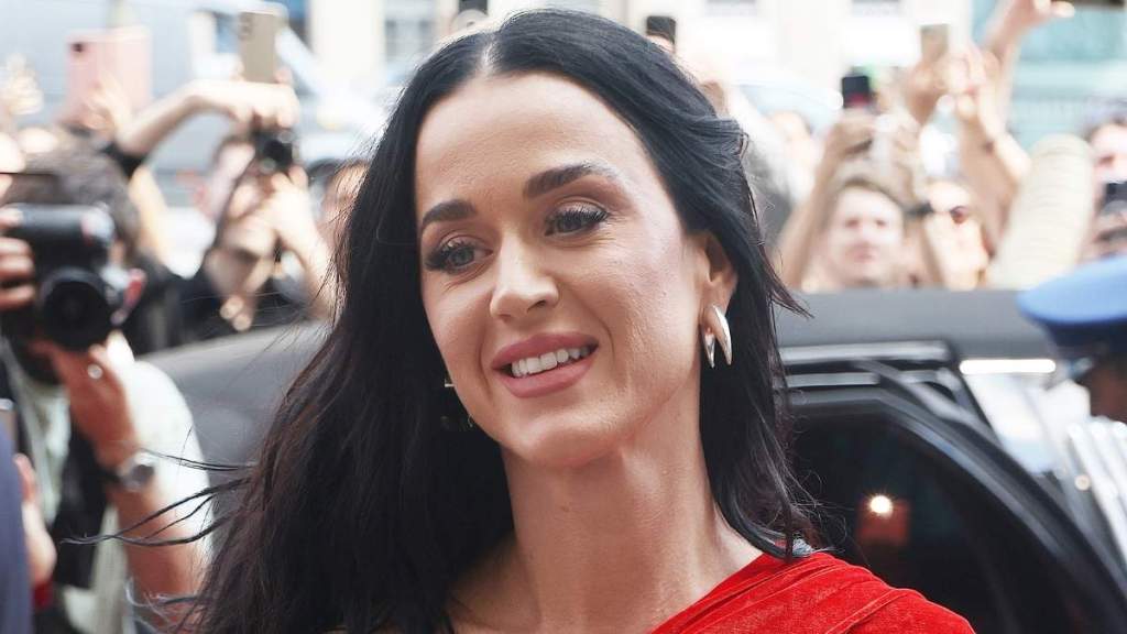 Katy Perry Debuts a Strapless Look as New Relationship Sparks Buzz