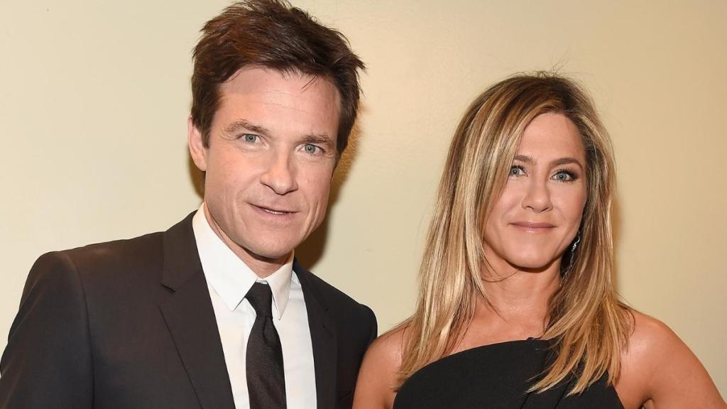 Jason Bateman Gets His Hair Makeover By Jennifer Aniston