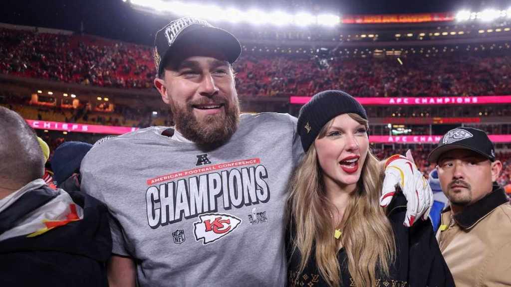 Travis Kelce’s Viral Golf Moment Sparks ‘Taylor Swift Song’ Jokes