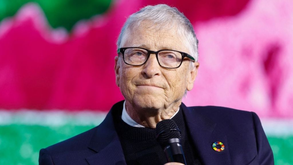 Bill Gates Admits to Affairs, Apologizes for Epstein Relationship — Report