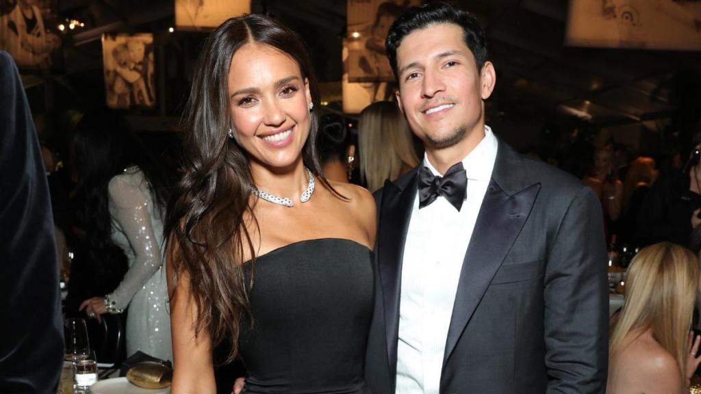 Jessica Alba & Boyfriend Seemingly Dismiss Joe Burrow Dating Rumors