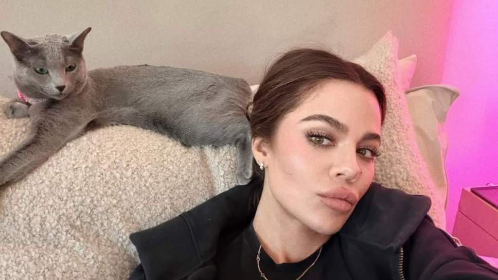 Khloe Kardashian’s Fully Sheer Tank Top Gets a Sporty Twist in BTS Video