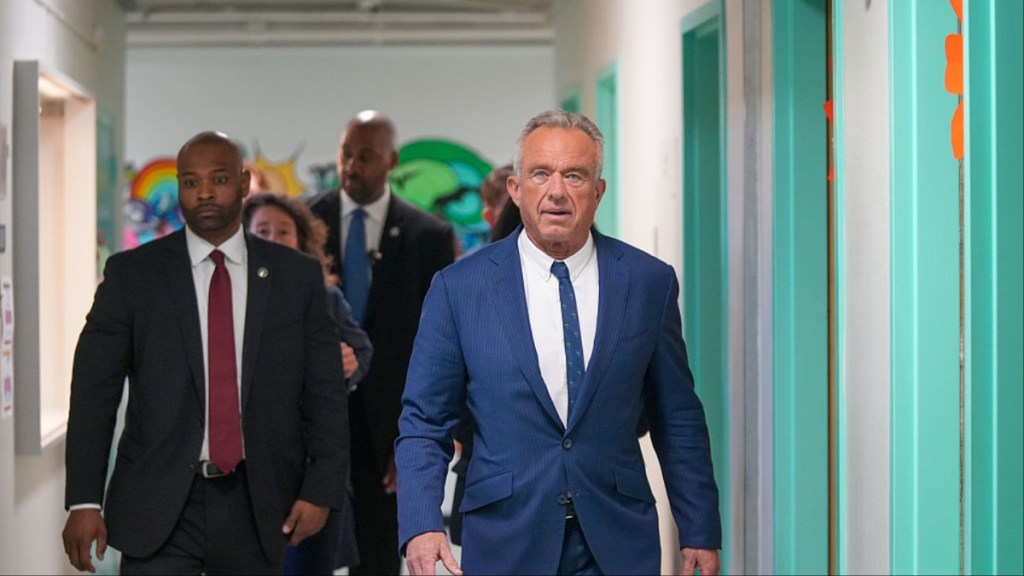 Donald Trump Aides ‘Frustrated’ With RFK Jr. Despite Ties to President — Report