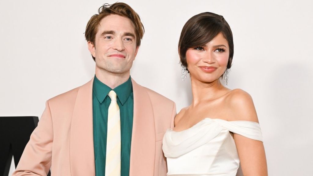 Robert Pattinson Sparks Wedding Rumors With Coy Comment