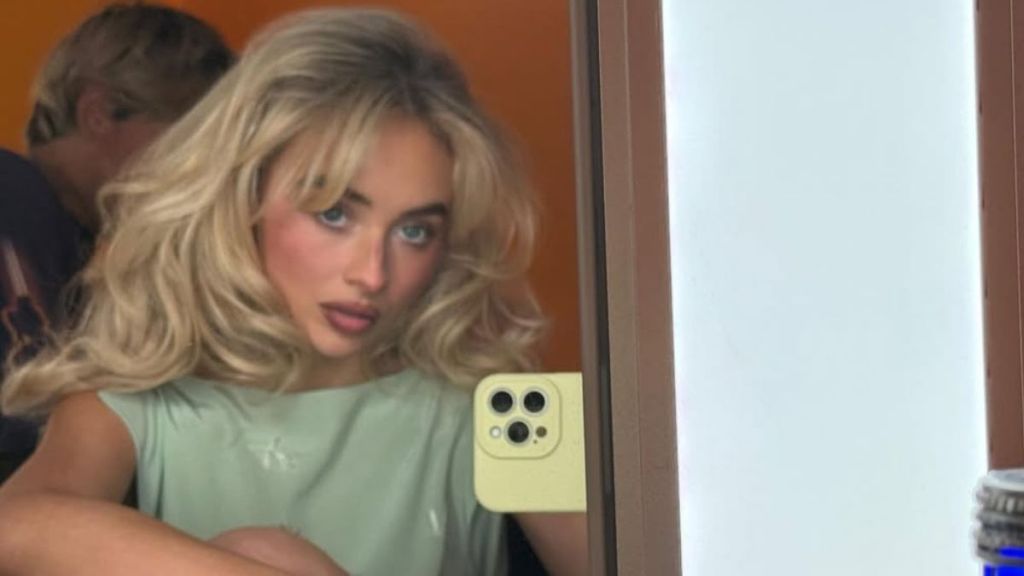 Sabrina Carpenter Turns Heads in Fringe Top Paired With Mini Shorts on Stage