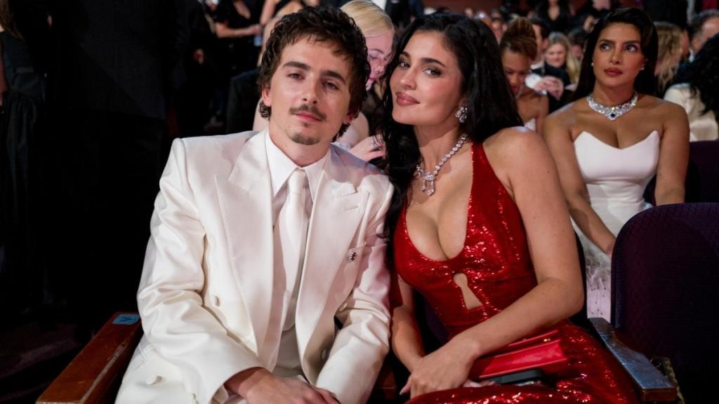 Timothee Chalamet & Girlfriend Stepped Out Mid-Oscars Amid Backlash — Source