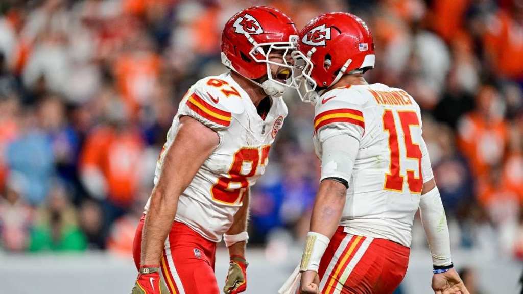 Patrick Mahomes Cheers for Travis Kelce as He Inks New Chiefs Deal