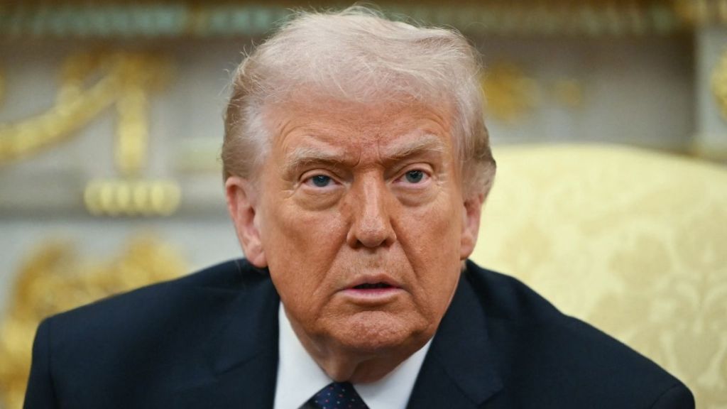 Donald Trump Issues New Threat to Iran