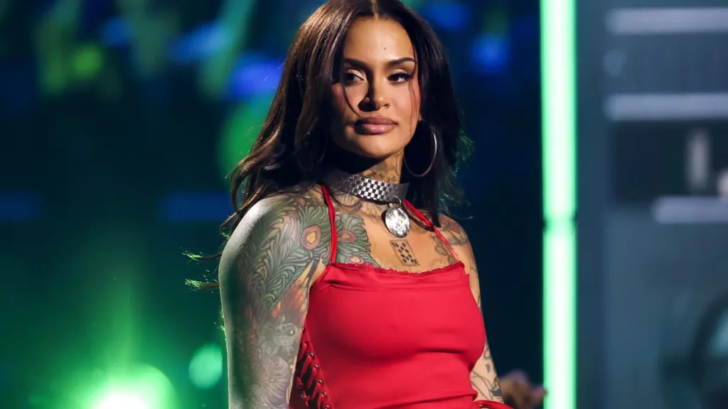 Kehlani’s Crop Top Turns Risky With a Tie-Up Detail on the iHeartRadio Music Awards Stage