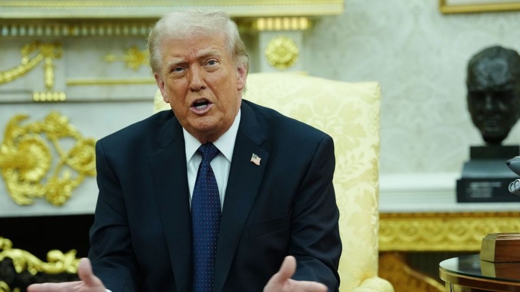 Jimmy Kimmel Jokes Donald Trump's Neck Rash 'Isn't a Hickey from Melania'