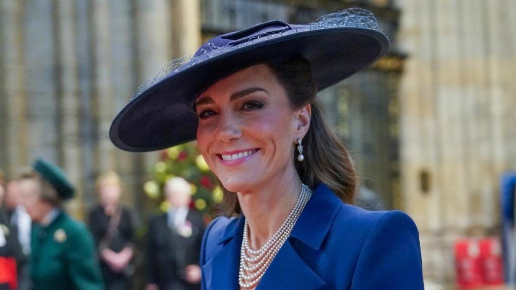 Kate Middleton Pays Tribute to Queen Elizabeth With Bahrain Pearl Earrings