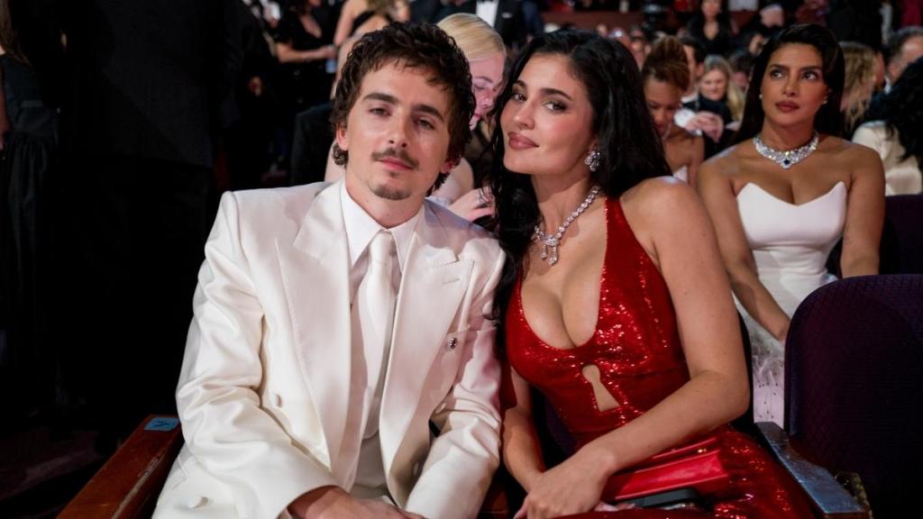 Kylie Jenner Still Gets Shy in Timothée Chalamet’s Spotlight — Source