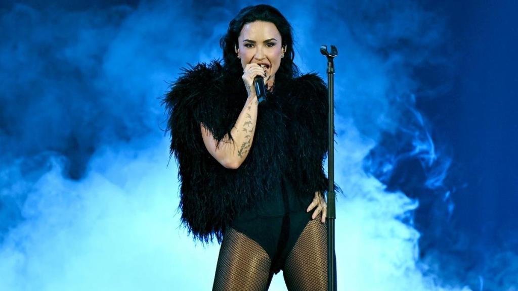 Demi Lovato Twirls Around in Miniskirt With Daring Slit After Award Show