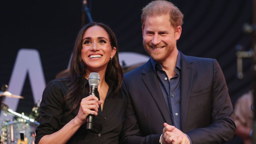 Prince Harry & Meghan Markle's Australia Trip Faces Flak from Locals