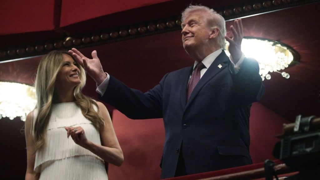 Donald Trump Receives Mix of Cheers & Boos at Kennedy Center