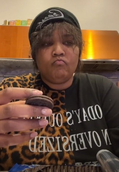 HotNewBreak Food Trends: Watch TikTokers Like Lizzo Top Oreos With an Unusual Condiment (Can You Stomach It?)