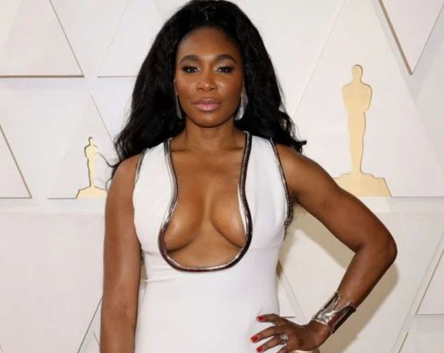 HotNewBreak Oscars: And the Award For Biggest Nip Slip of the Night Goes To…