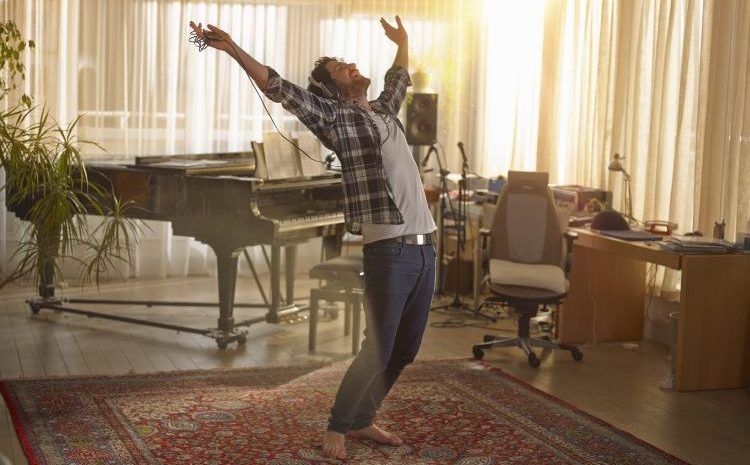 The Hilariously Helpful HotNewBreak Tenant’s Guide to Avoid Getting Evicted