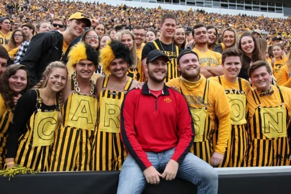 Iowa Man Scores $3 Million In Beer Money, Still Too Cheap to Buy Everyone a Round